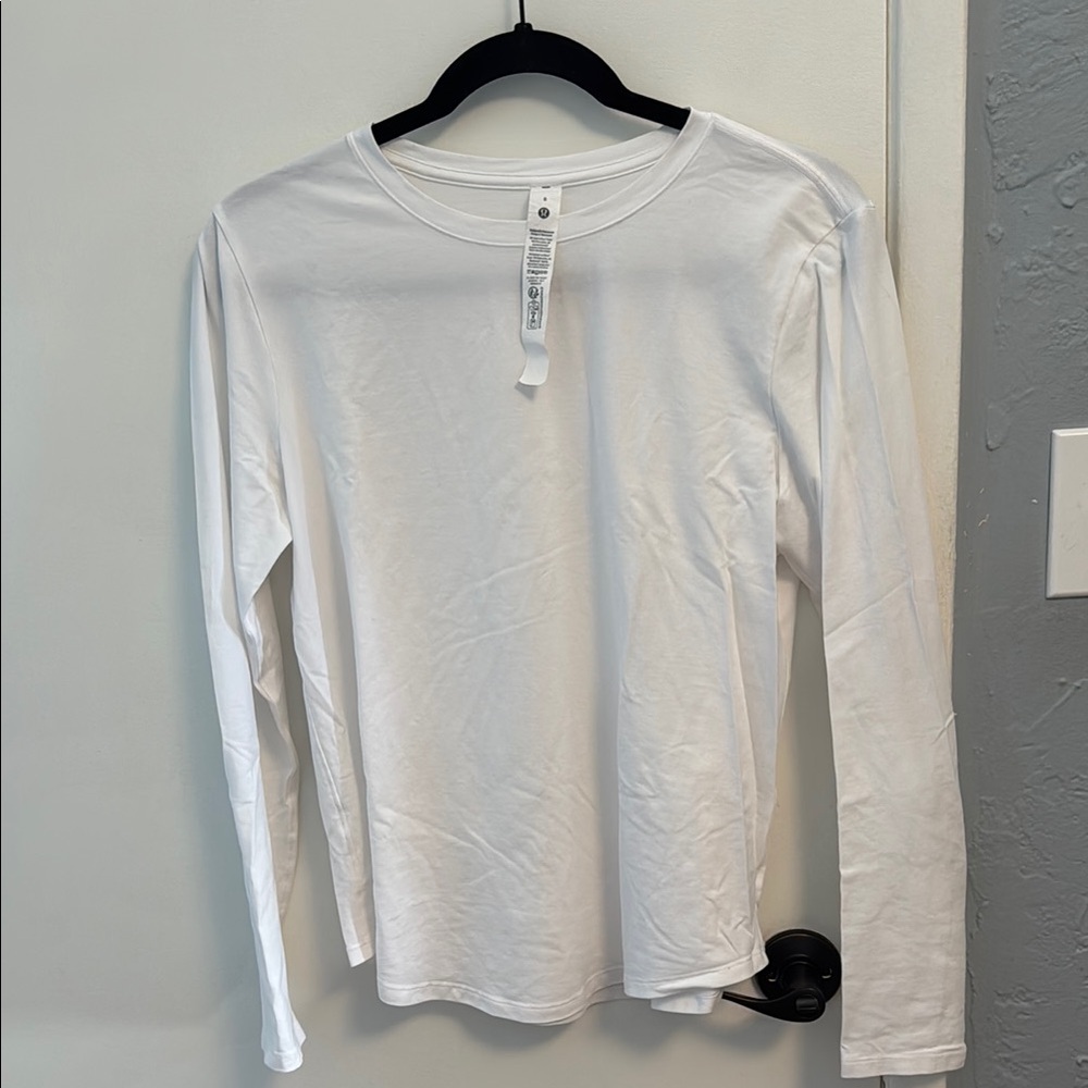 EUC Lululemon White Long Sleeve Shirt.  Size 8.